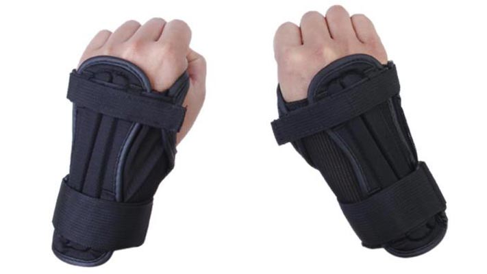 Wrist Guards Hire for Snow Skiers and Snowboarders